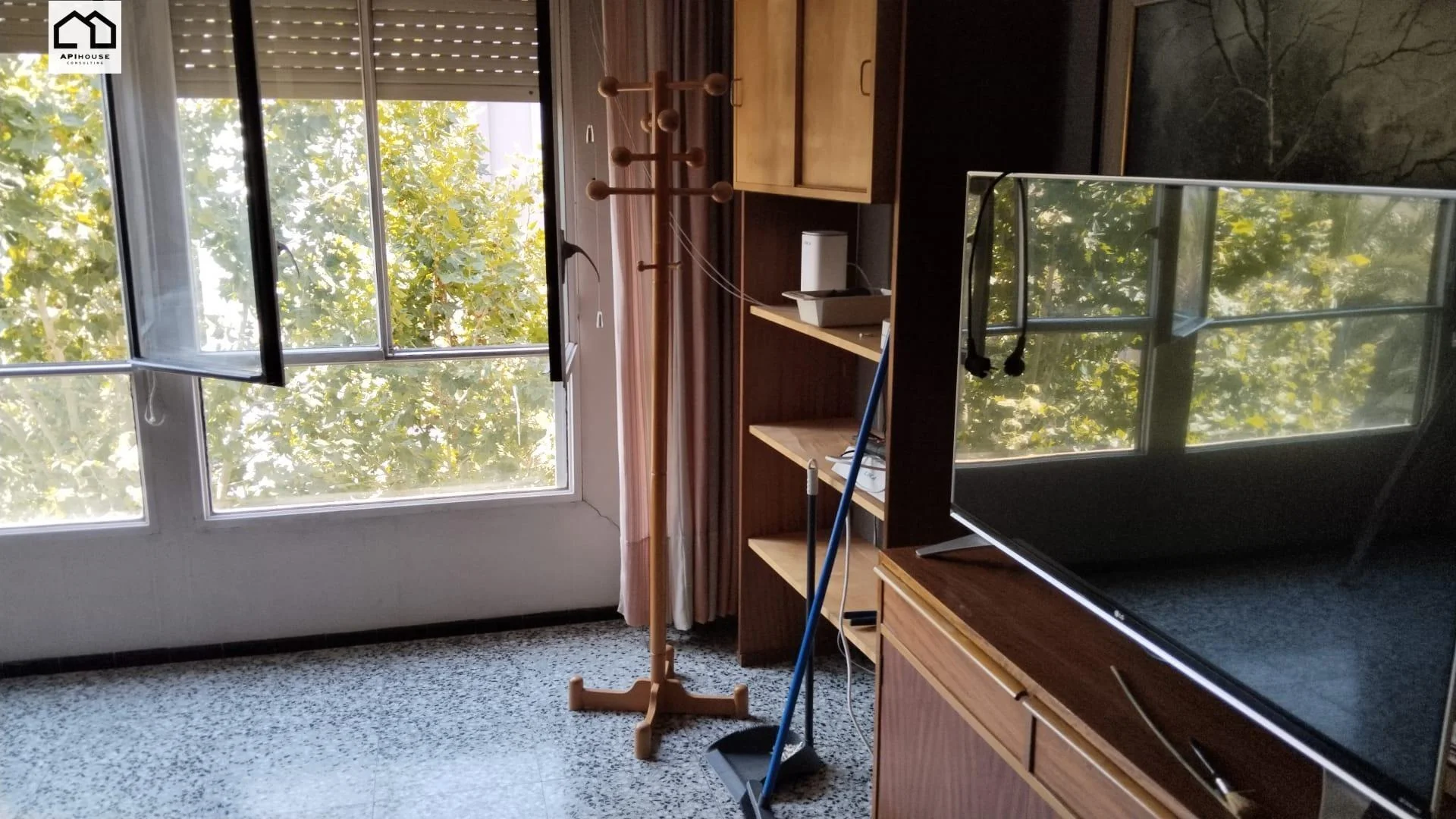 Large Elche apartment, seven bedrooms