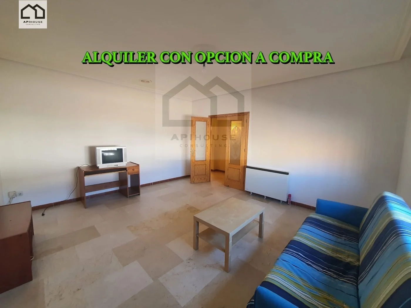 Chalet with two warehouses in La Mata