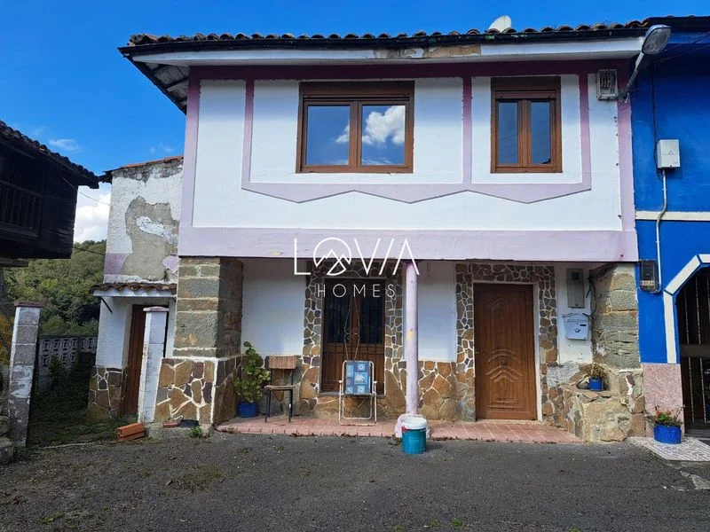 Casa adosada cerca de Siero para reformar