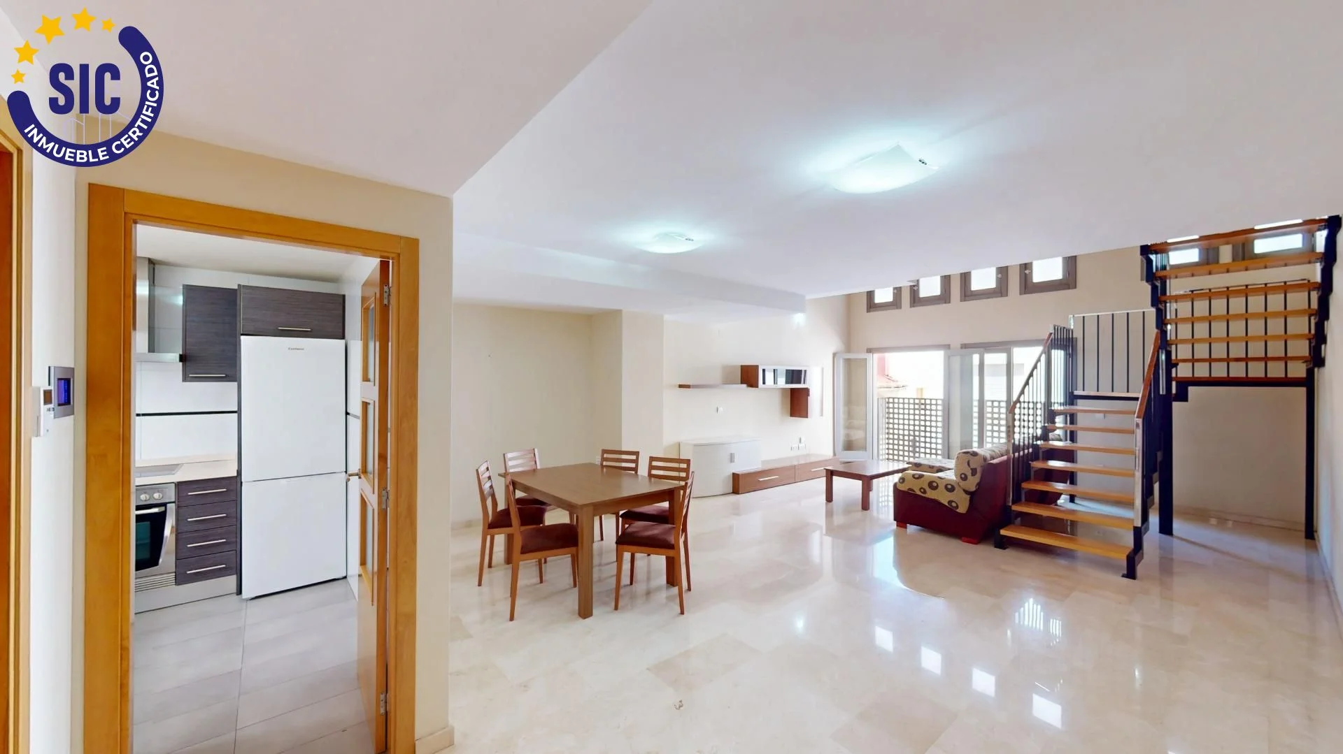 Dúplex céntrico en Oliva con terraza