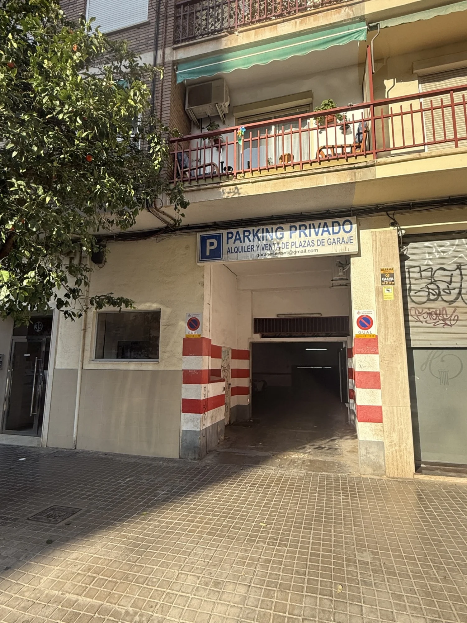 Benimaclet motorcycle garage with 2 m²