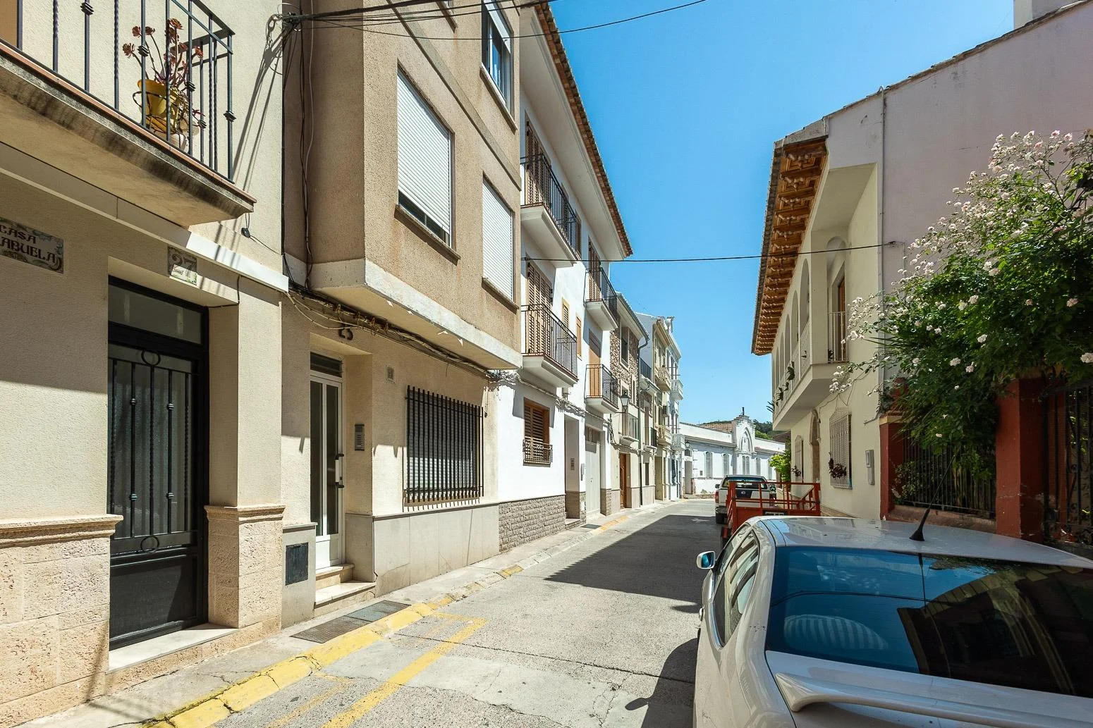 Reformed Navajas apartment, three-bedroom nature setting