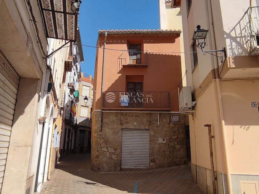 Casa céntrica en Caudiel con tres dormitorios