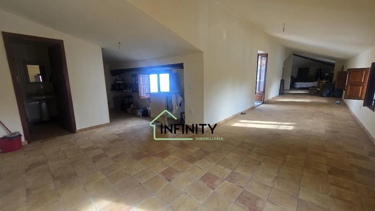 Three-storey Rafelcofer house, 480 m²