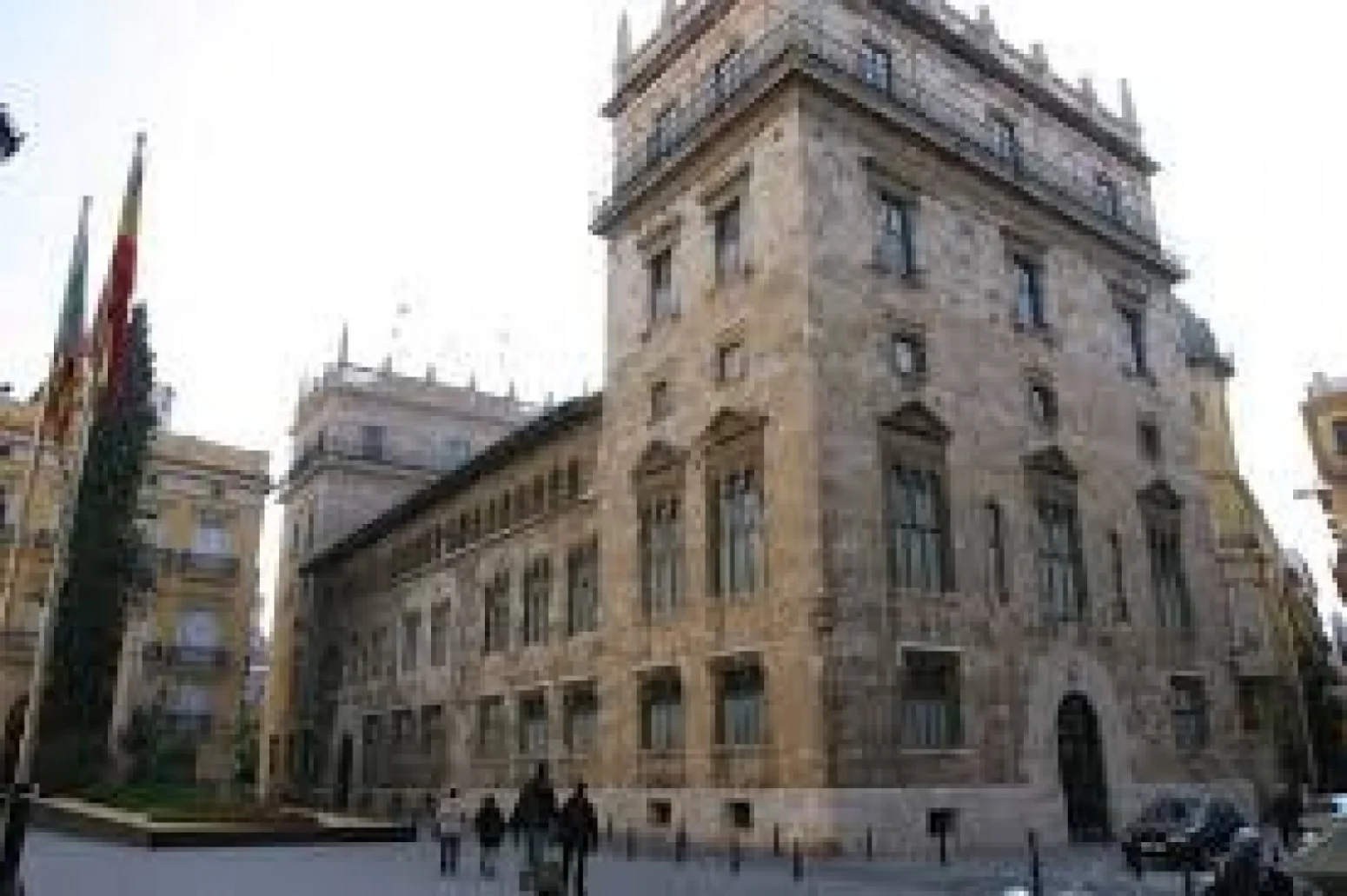 Parcela rectangular edificable en Manises