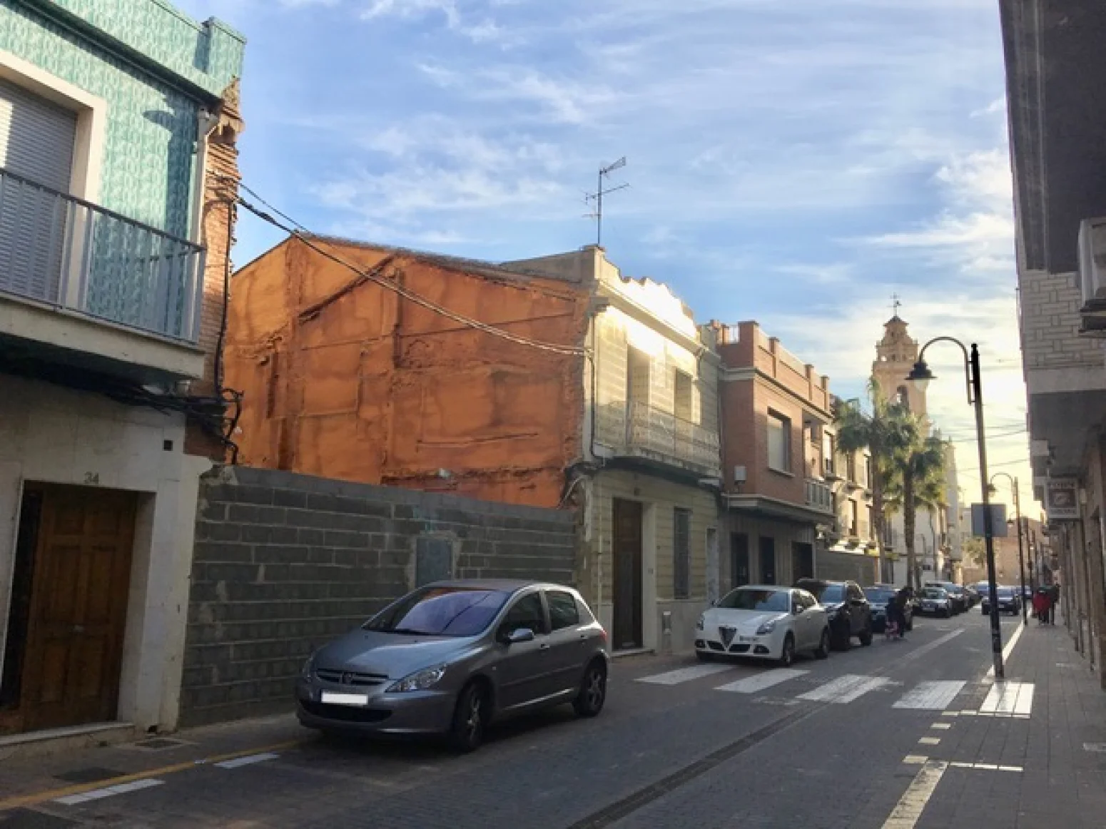 Solar céntrico en Museros, 219 m²