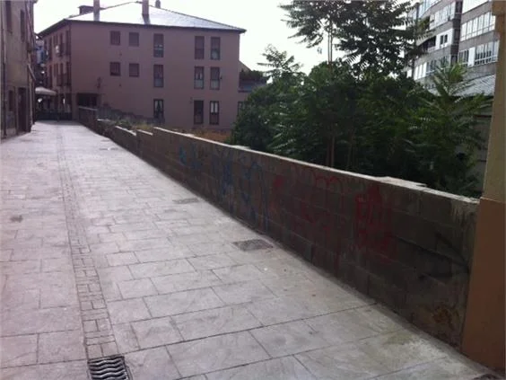 Solar urbano en Ponferrada, 148 m²