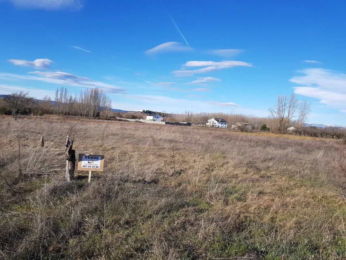 Rural plot near Camponaraya, 1,823 m²