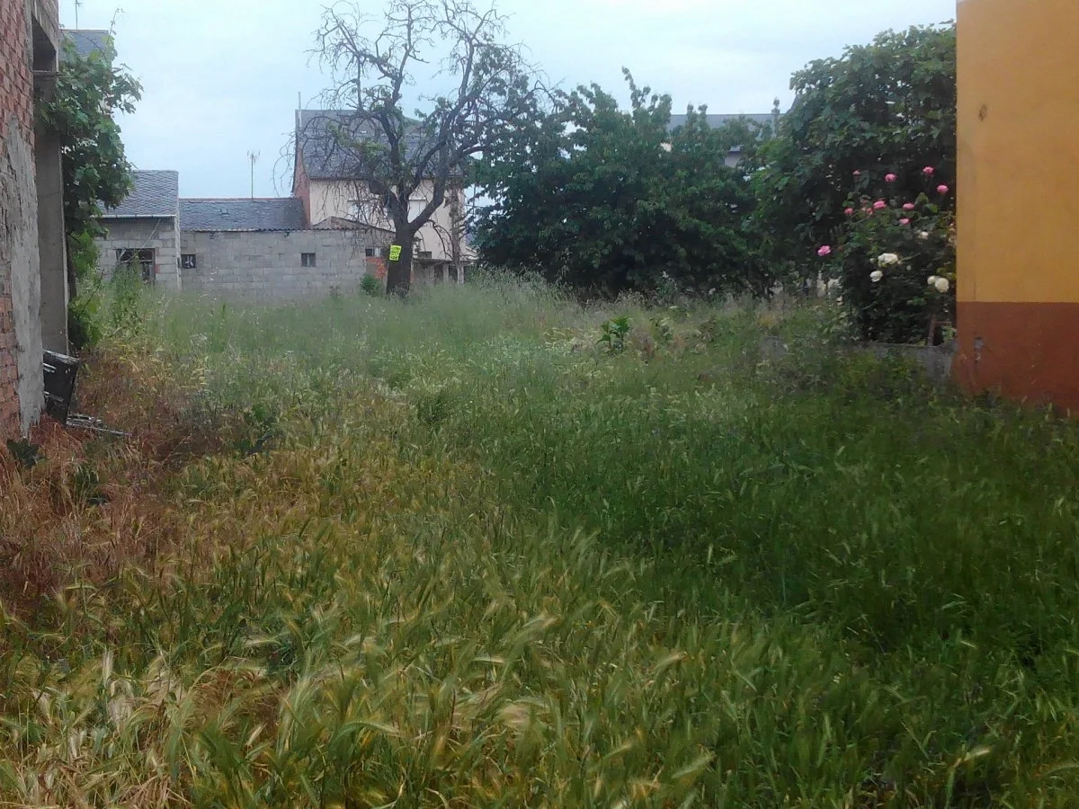 Terreno urbano en Cacabelos, 358 m²