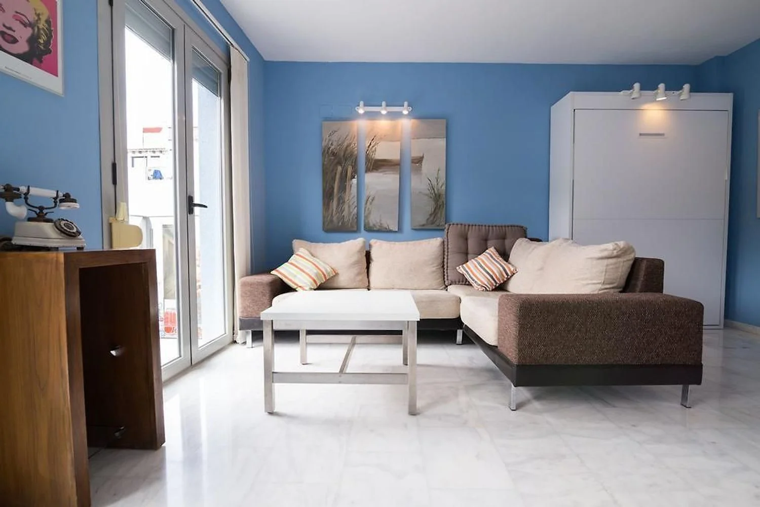 Good-condition building in El Carme