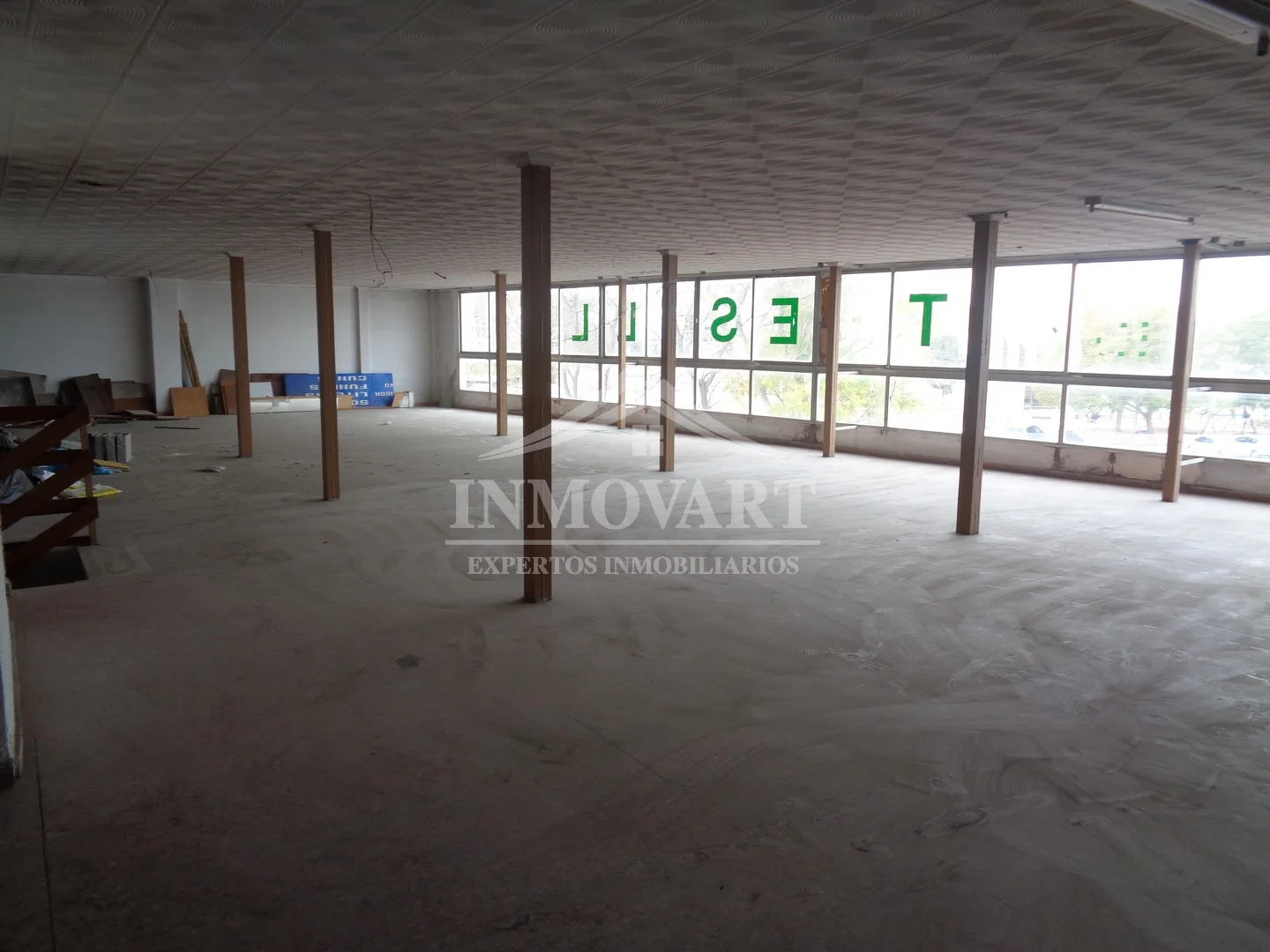Second-floor commercial unit, 206 m²