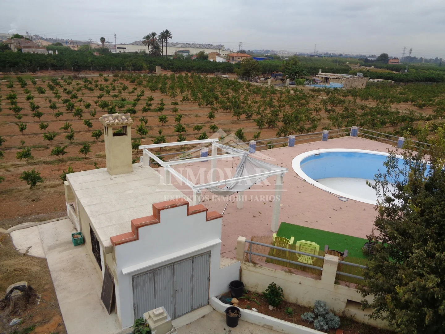 Finca rústica de frutales cerca de Alzira