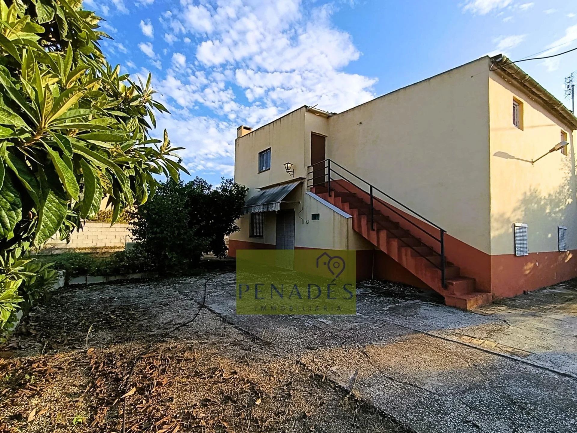 Large chalet plot in Llombo, 3 bedrooms