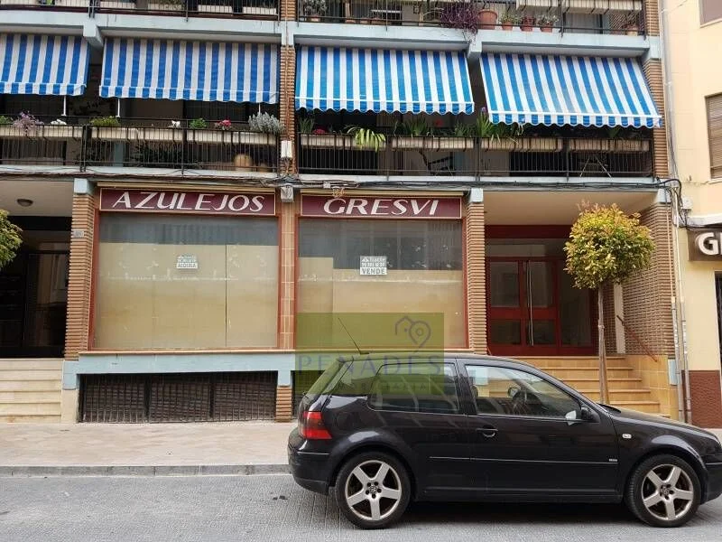 Local comercial en Ontinyent, 340 m²