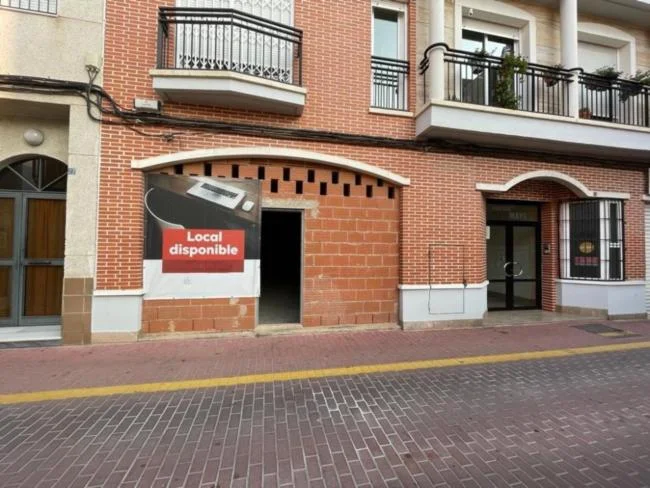 282 m² commercial unit in Beniaján