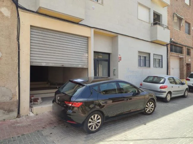 Local comercial de 146 m² en Beniaján