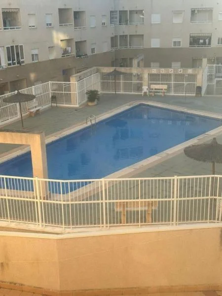 Apartamento en Centro con piscina y orientación este