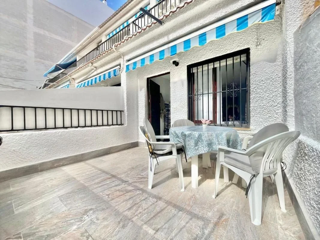 Ático reformado en Torrevieja, dos dormitorios