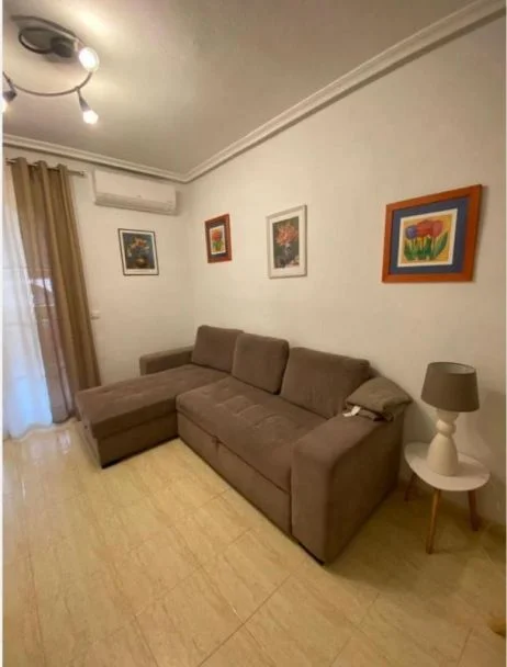 Apartamento cuidado cerca de la playa