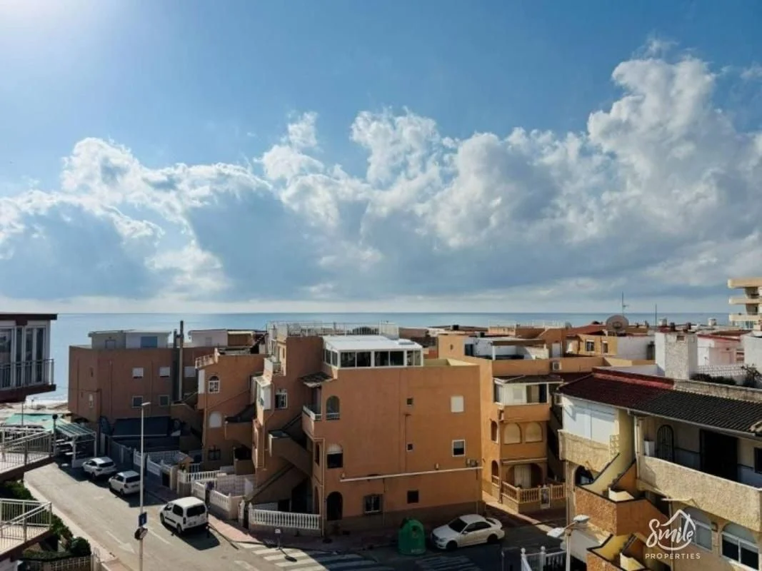 Sea-view apartment near La Mata beach
