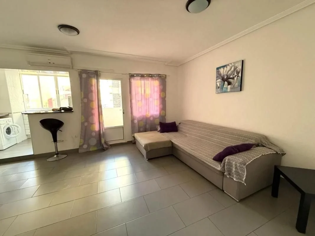 Apartamento luminoso en Torrevieja junto al mar