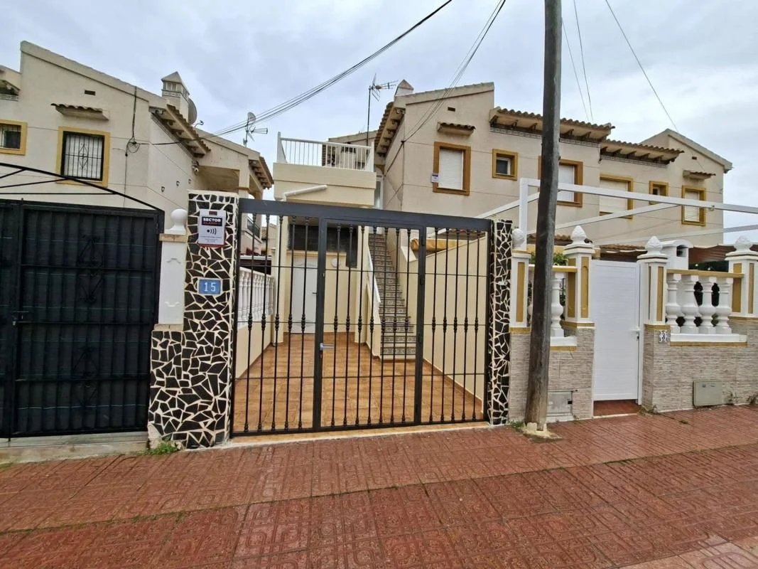 Bungalow reformado con jardín privado
