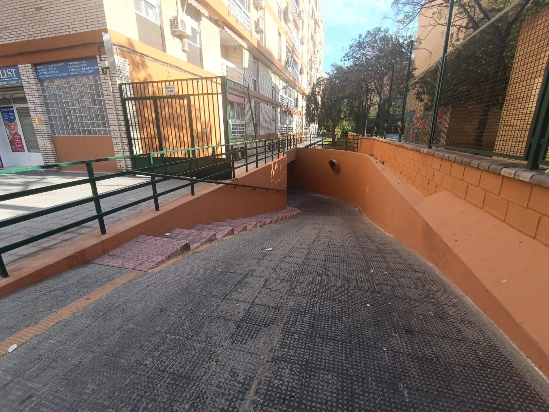 Small-car garage in Alipark, Alicante