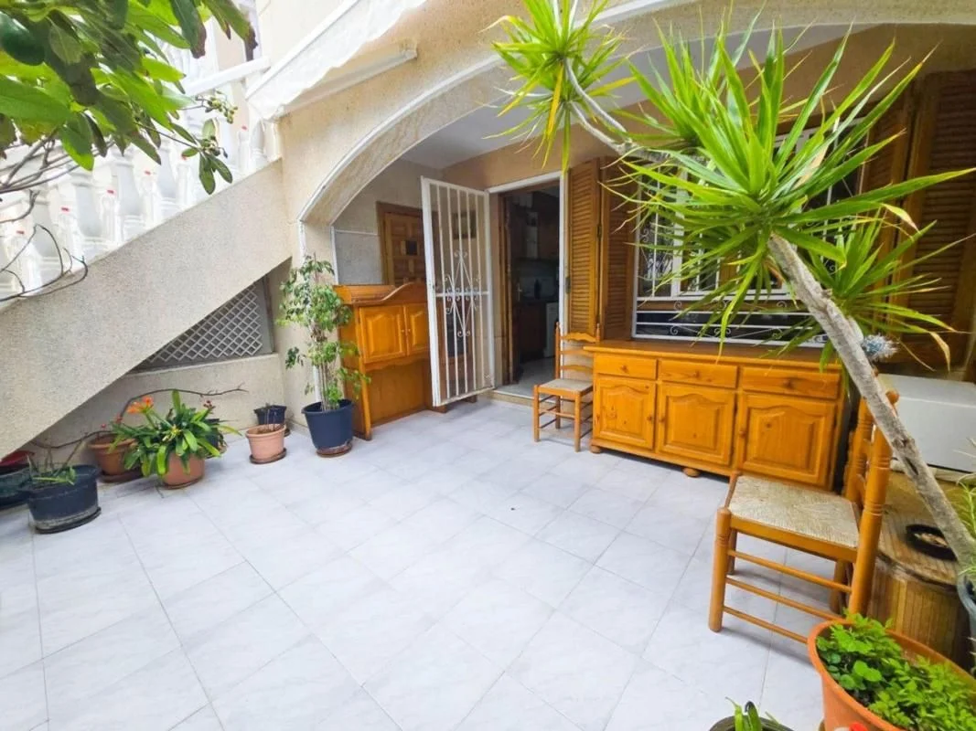Villa en planta baja cerca de Los Locos