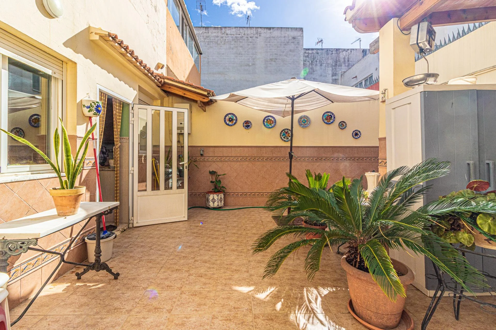 Spacious Benimodo townhouse, five bedrooms