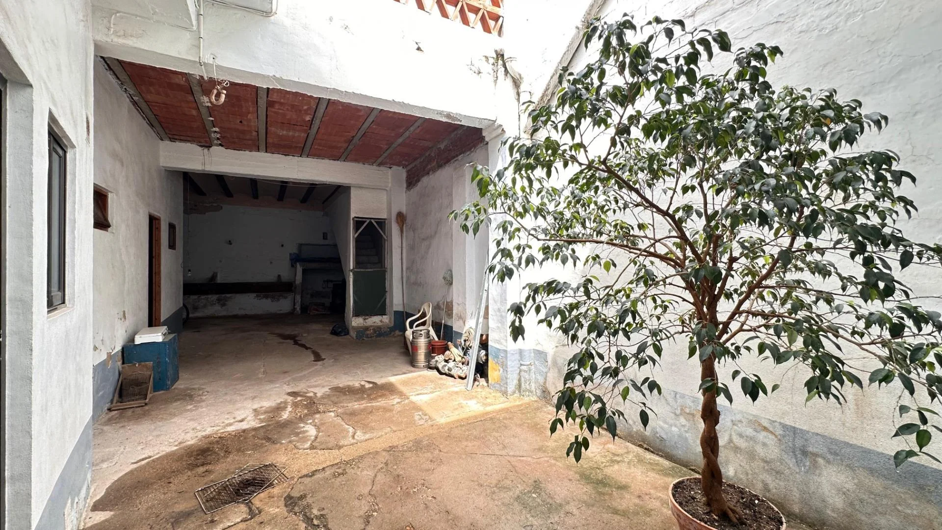Casa amplia en Carlet para reformar
