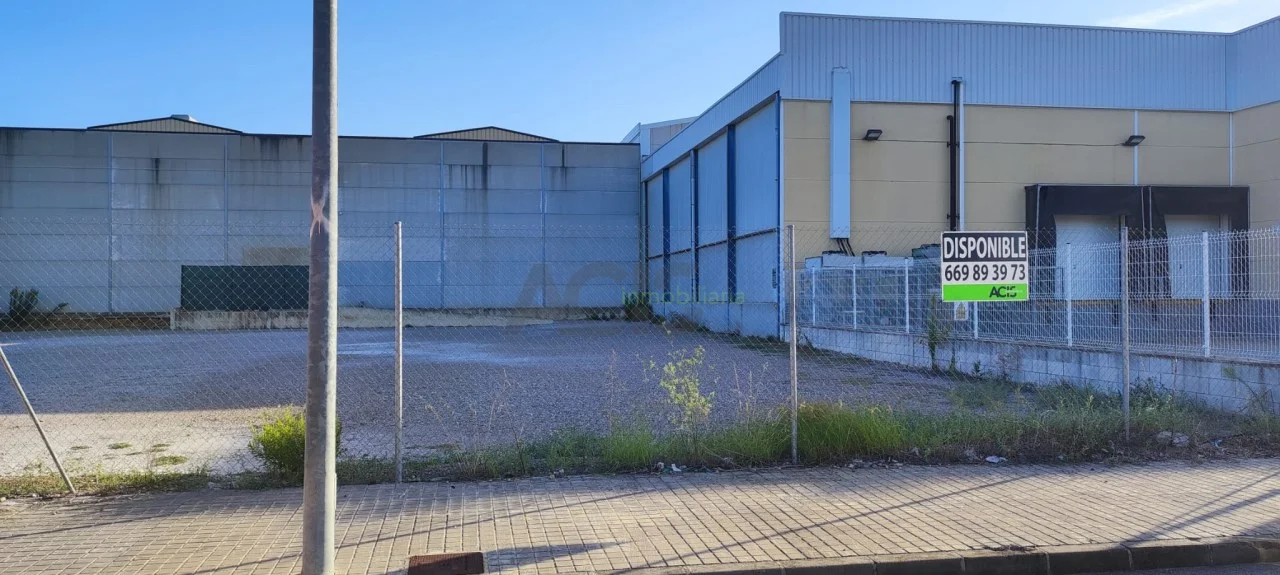 Parcela industrial en Beneixida, 600 m²