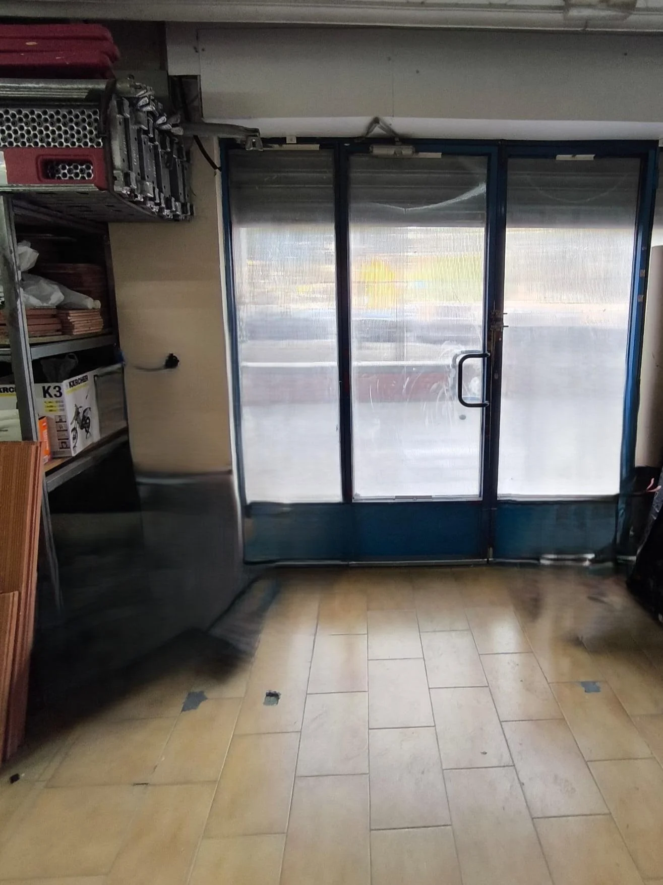 Local exterior comercial de 79 m²