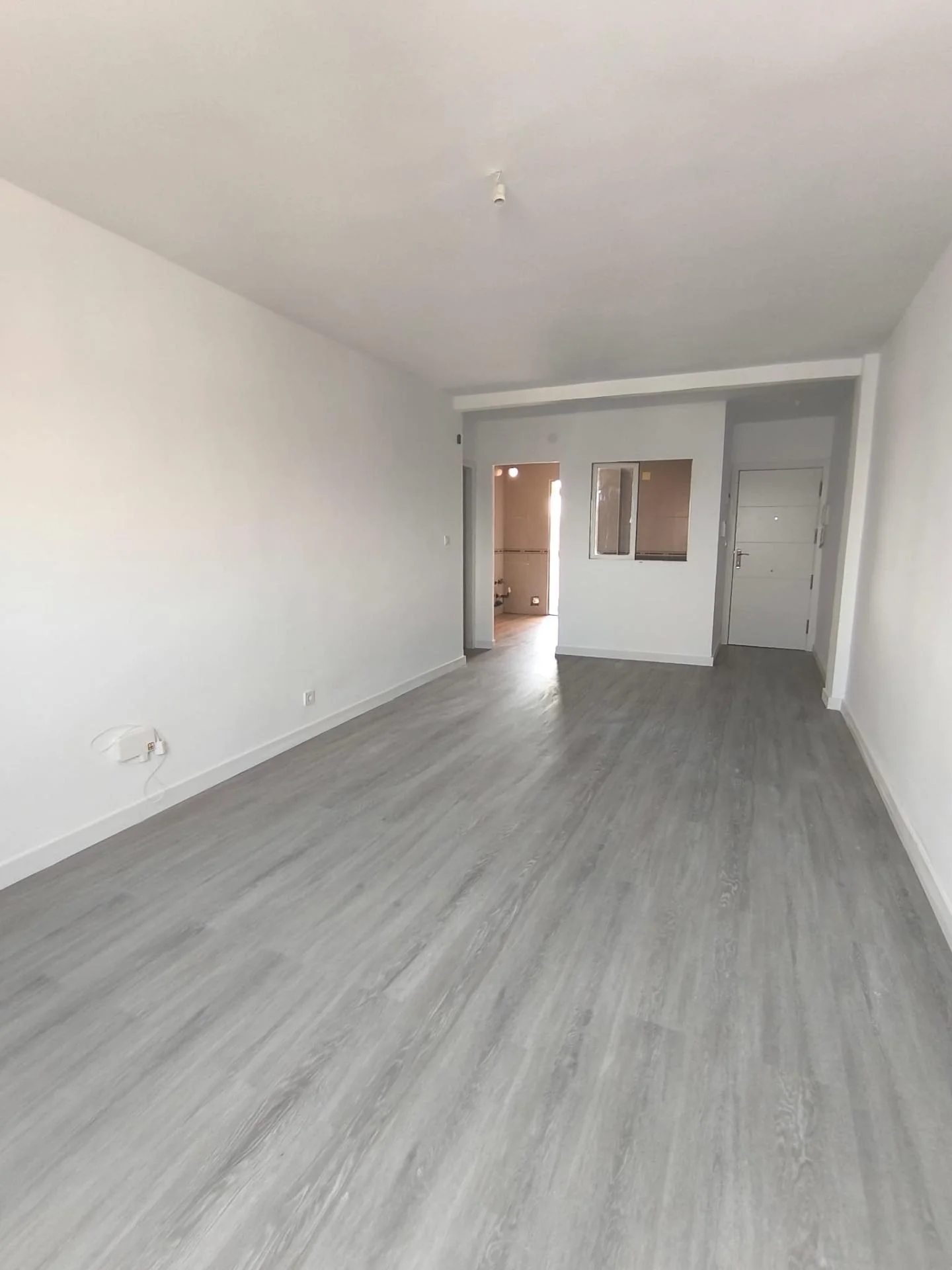 Piso semireformado en Centro, tres dormitorios