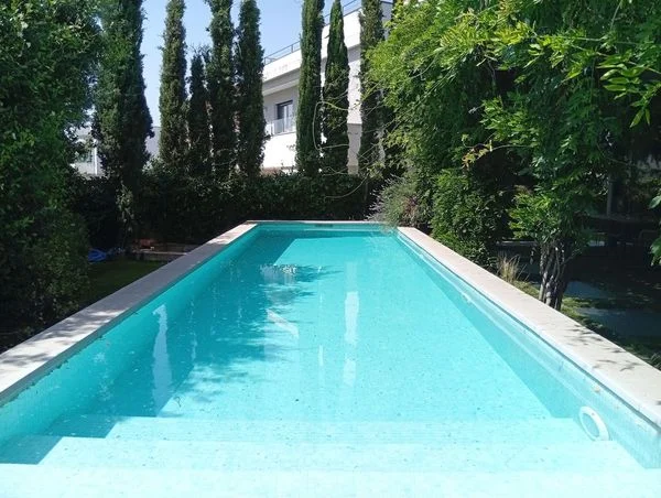 Chalet de lujo en La Pinada, 525 m²