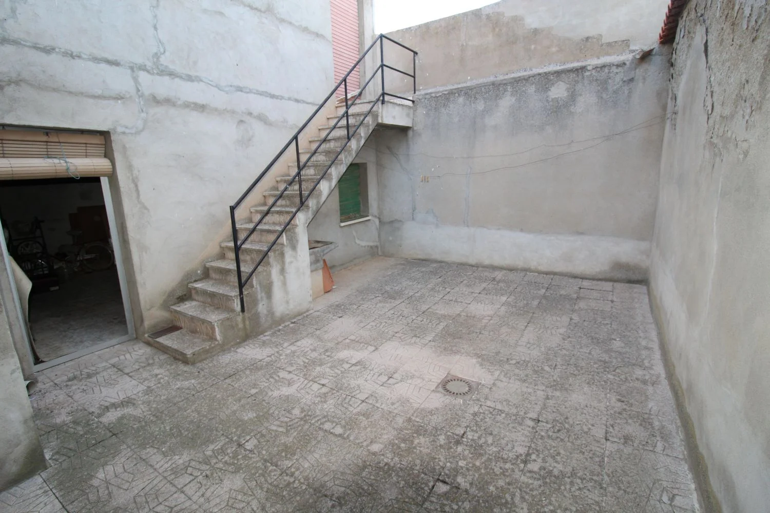 Central townhouse with four bedrooms