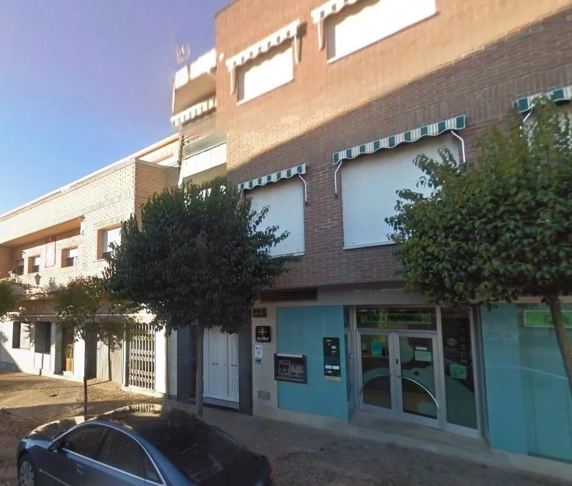 Visible commercial unit in Alcolea