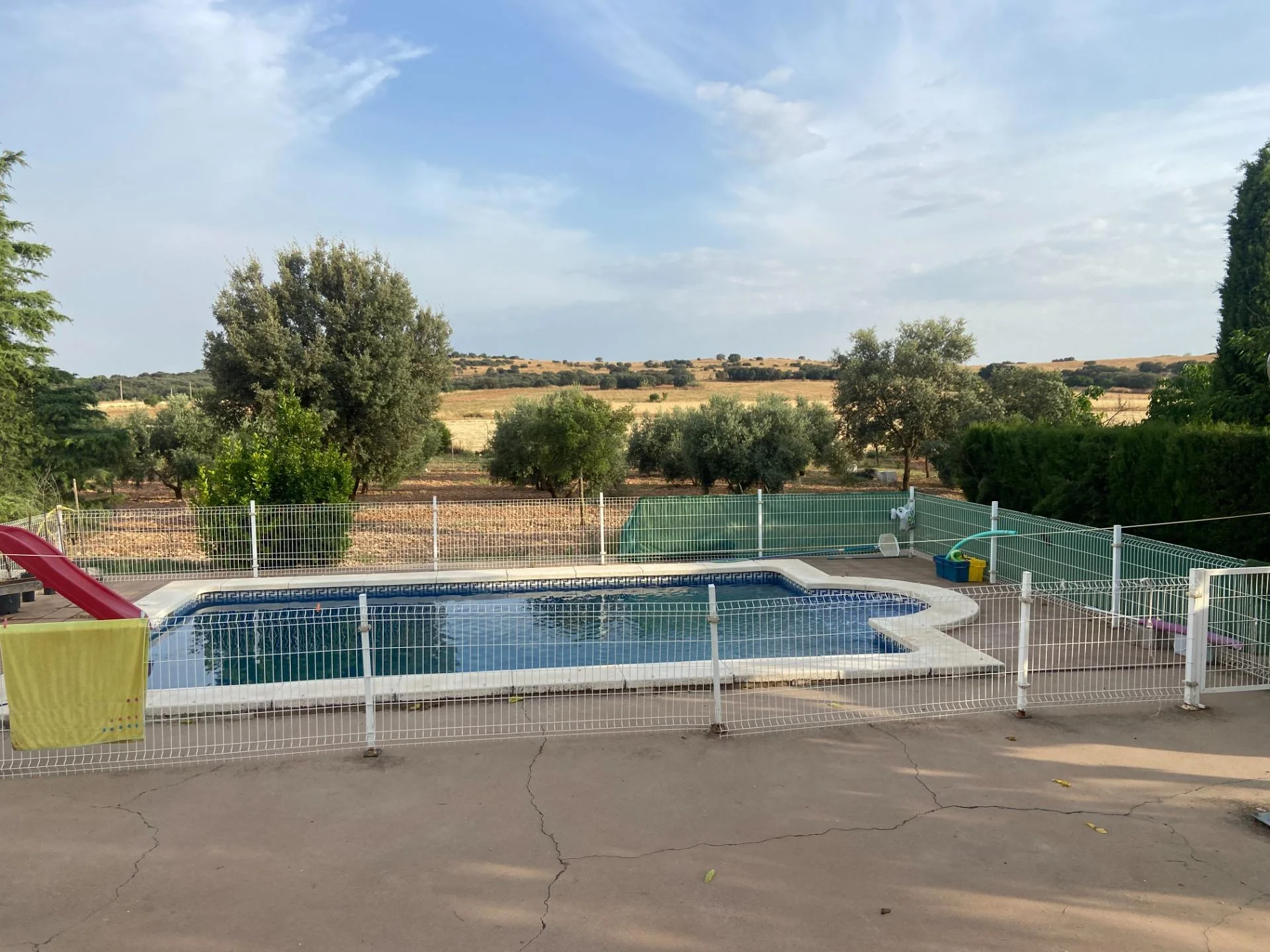 Chalet on 2.1ha with productive orchards