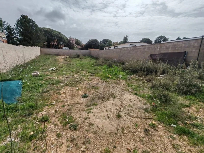 Parcela urbana para vivienda unifamiliar