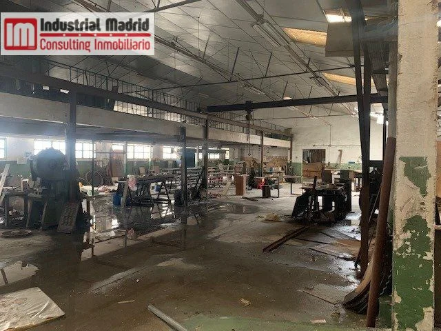 Nave industrial en Coslada, 2.170 m²