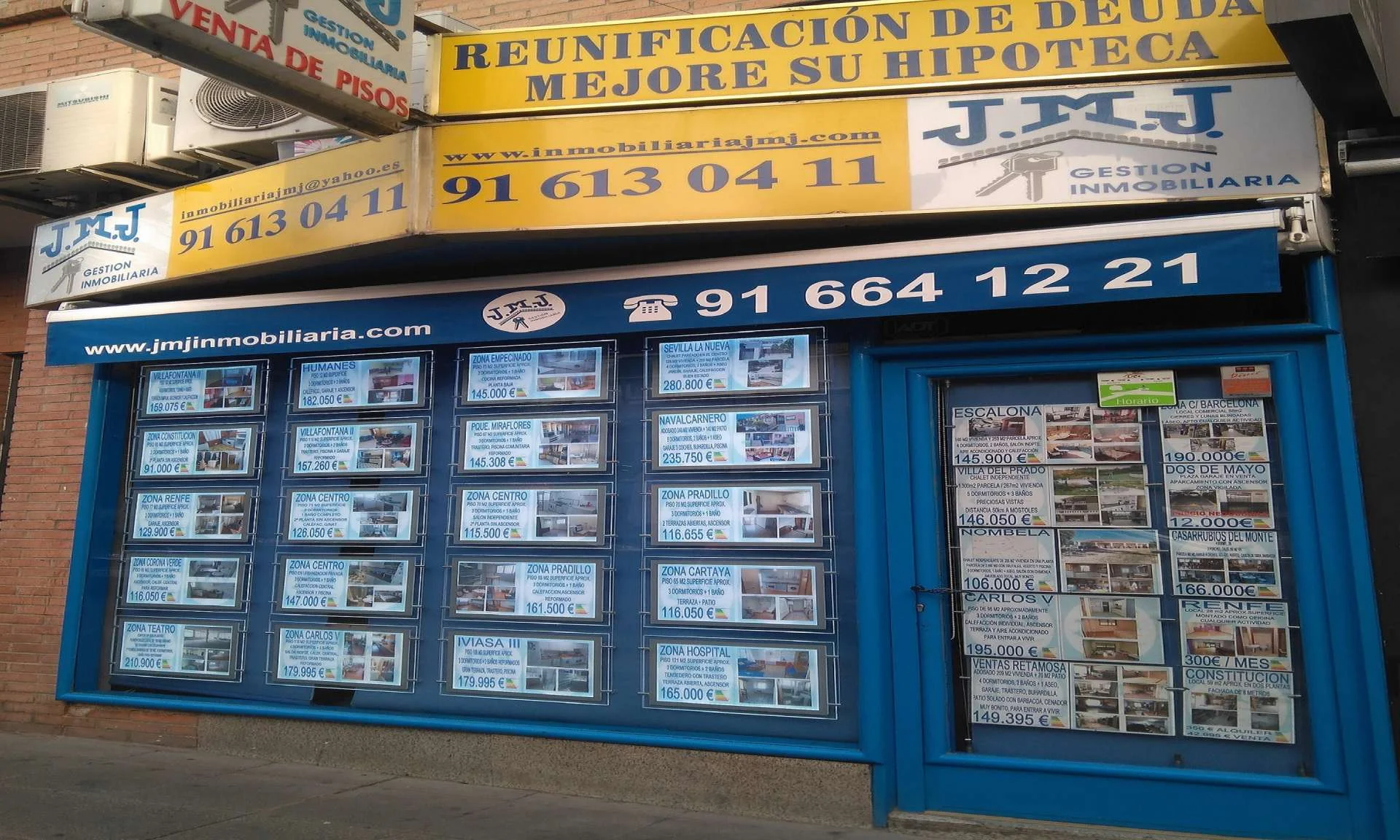 Pareado seminuevo de cuatro dormitorios