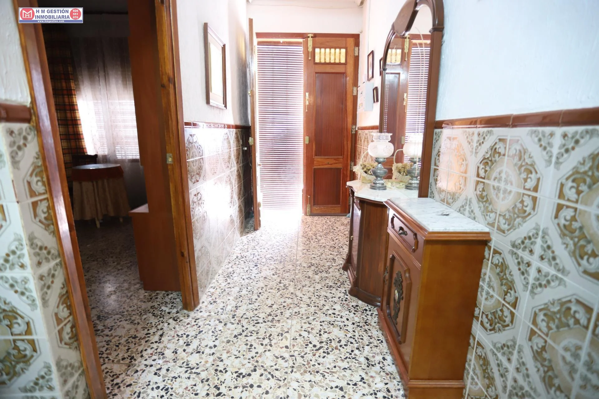 Casa equipada de cuatro habitaciones en Quero