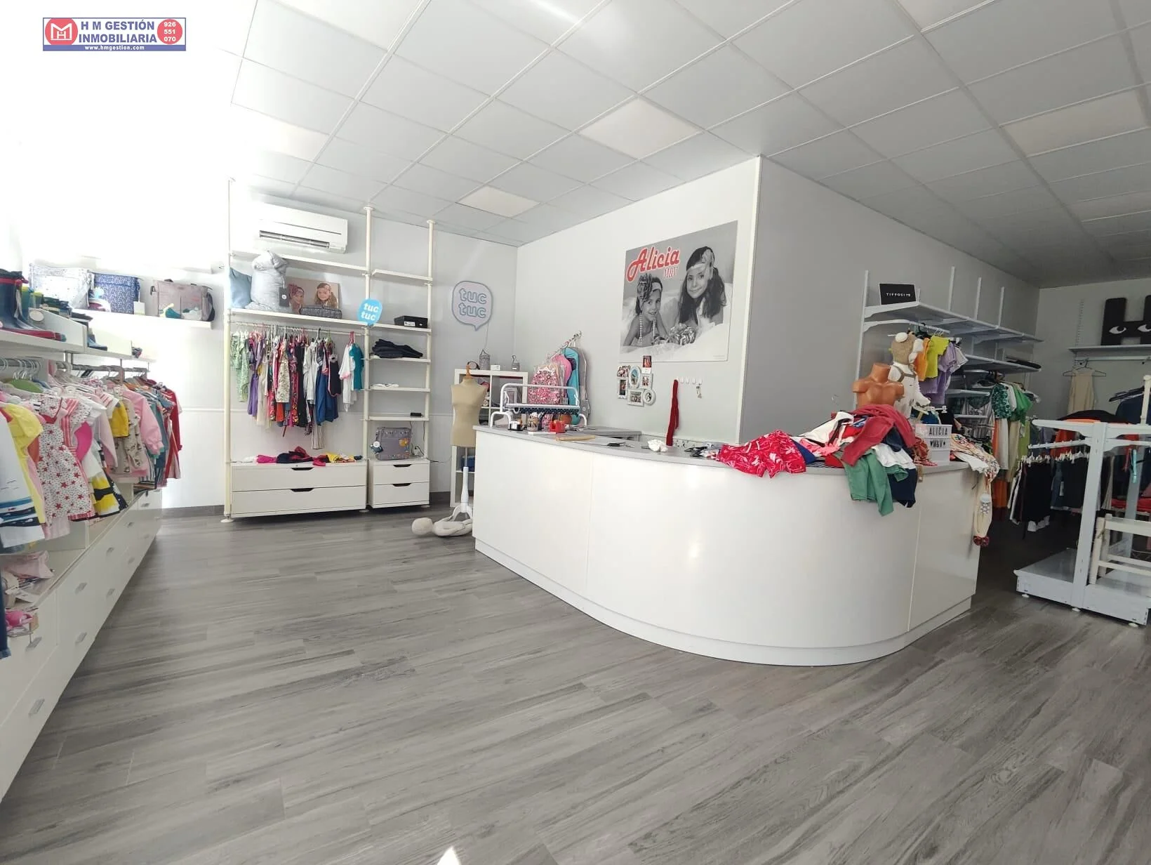 Local comercial reformado en el centro, 107 m²