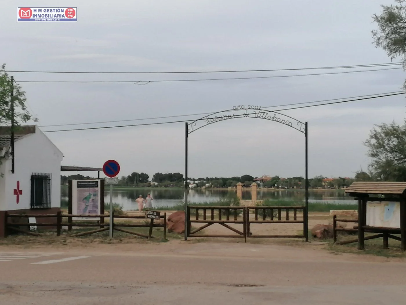 Complejo hostelero con dos viviendas