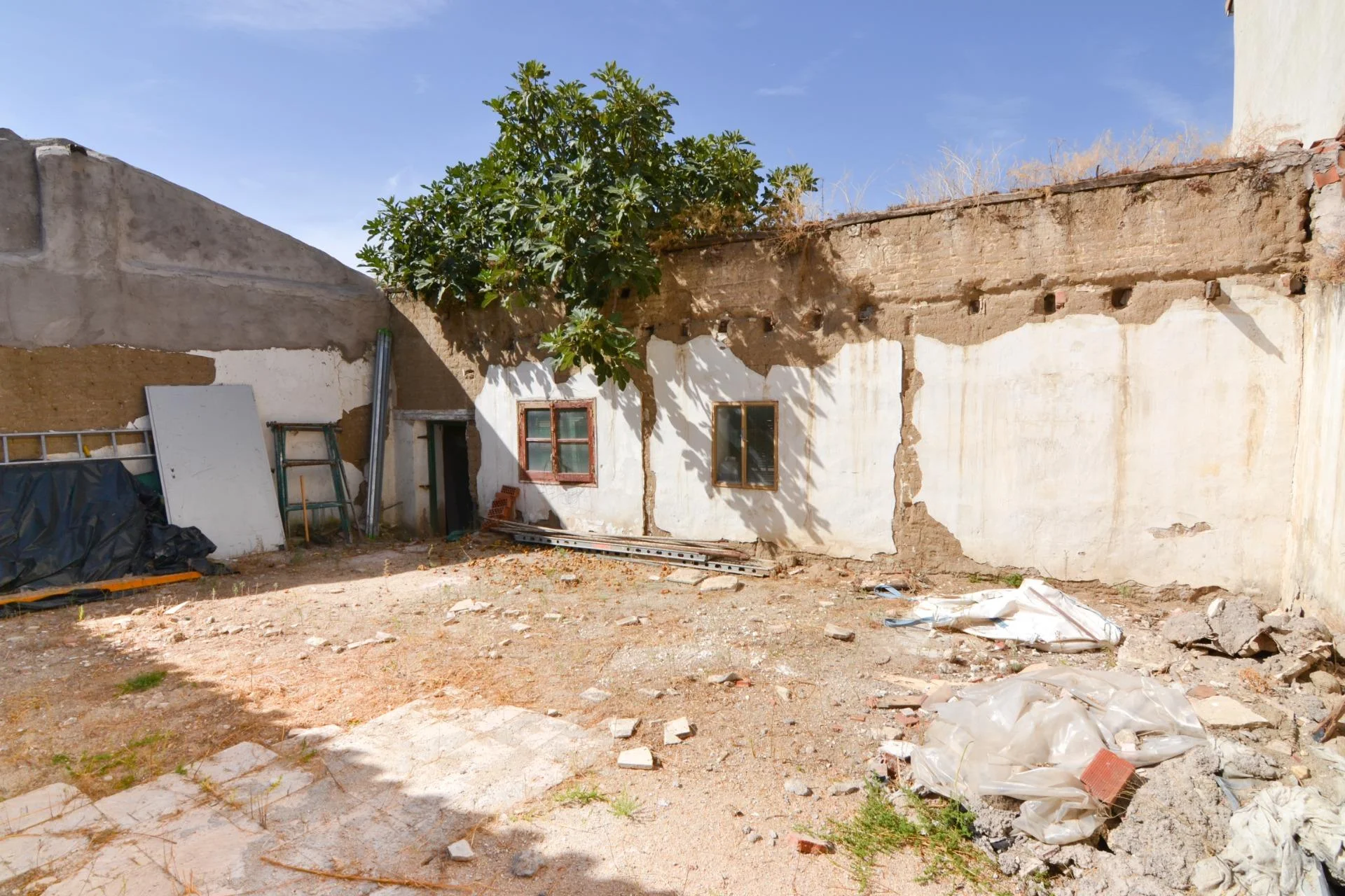 Navalcarnero central plot, 280 m² buildability