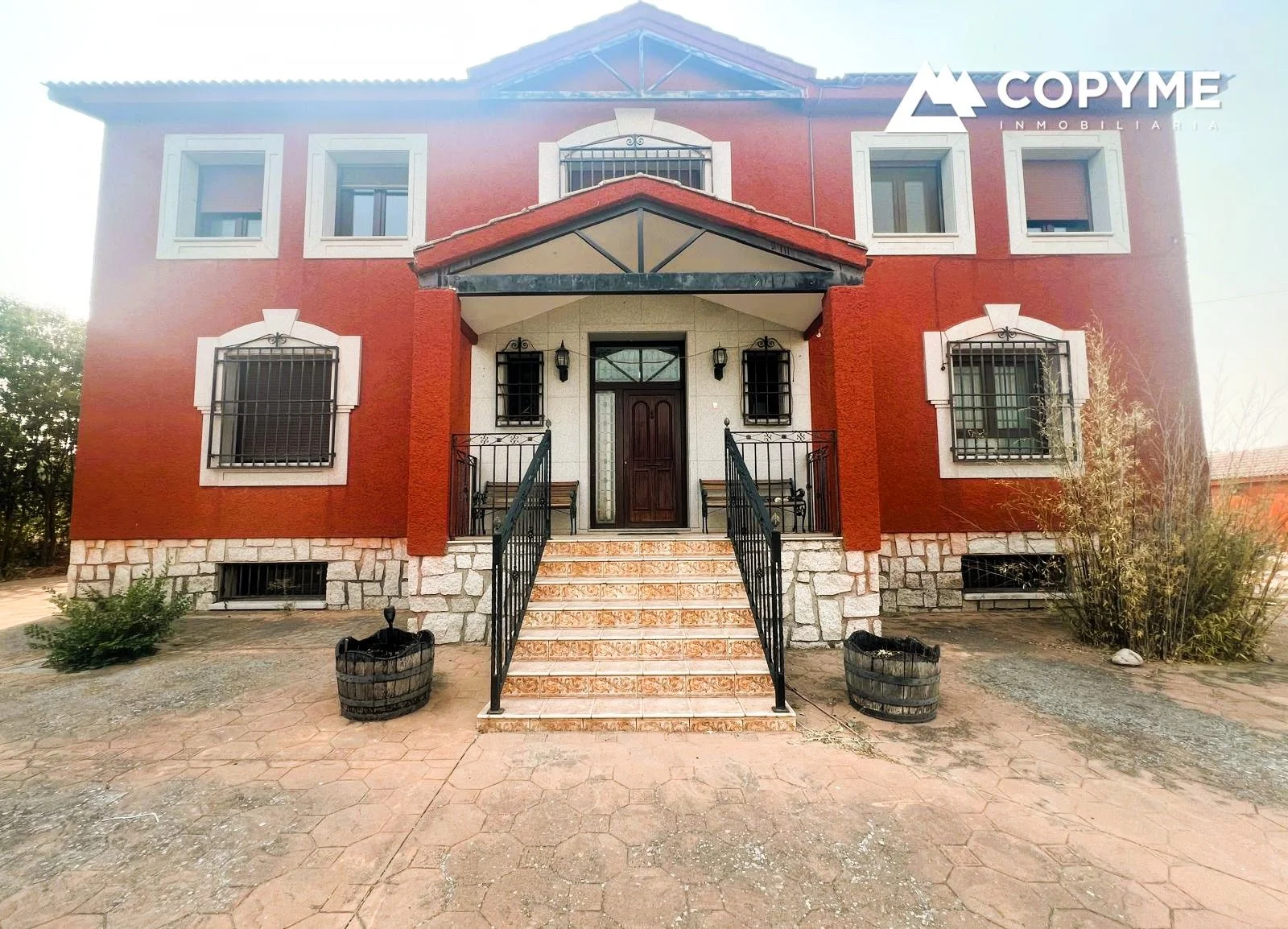 Amplio chalet en Rielves con apartamento independiente