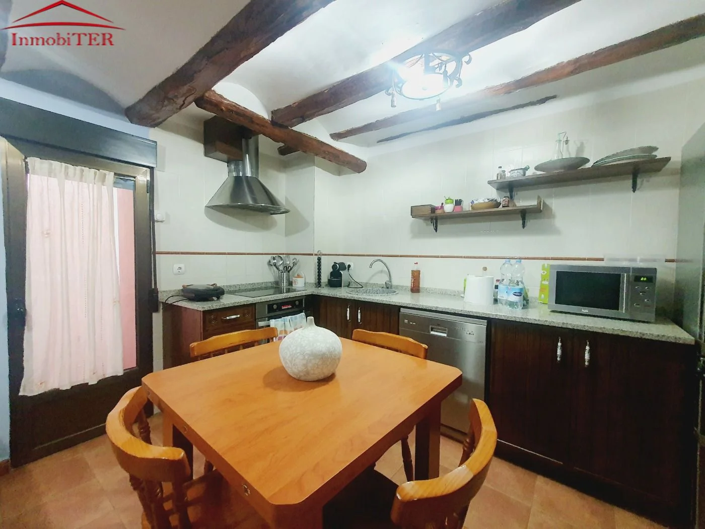 Rehabilitated Alfambra house with three bedrooms