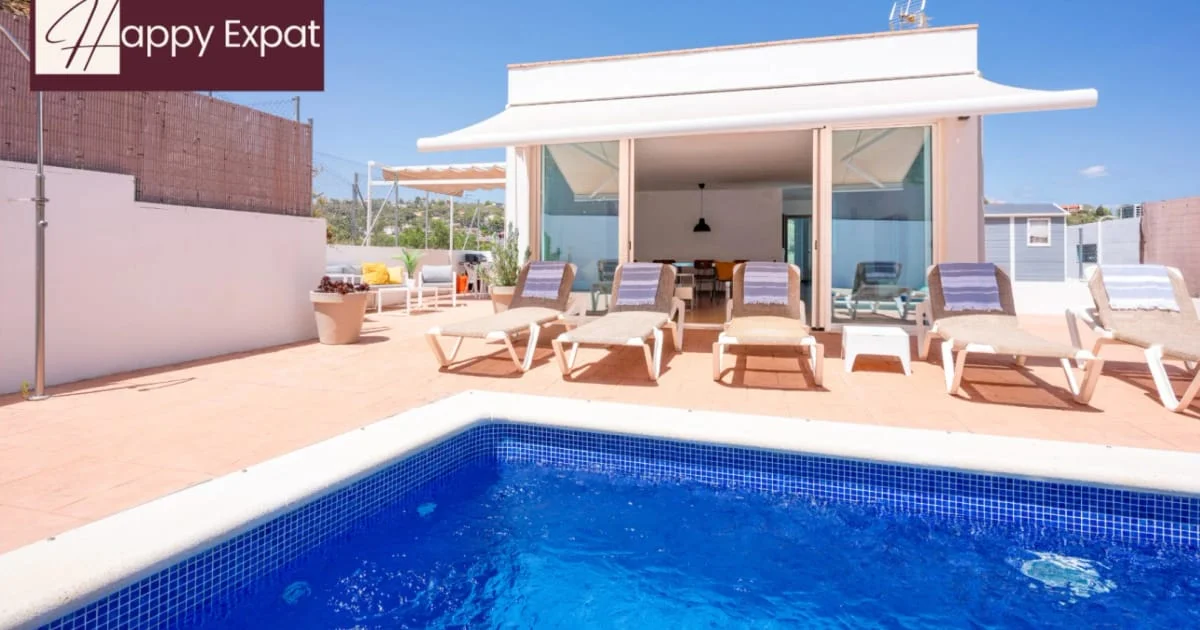 Private-pool villa in Garraf nature