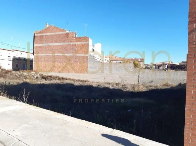 Solar urbano con 2.034 m² edificables