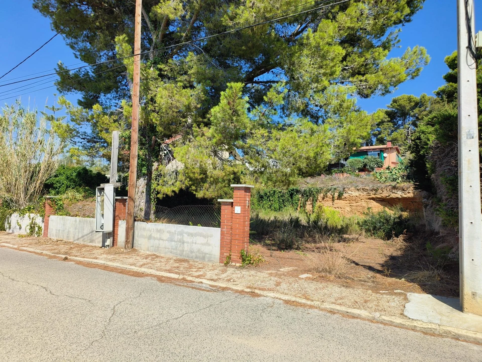 Natural plot near Tarragona, 670 m²