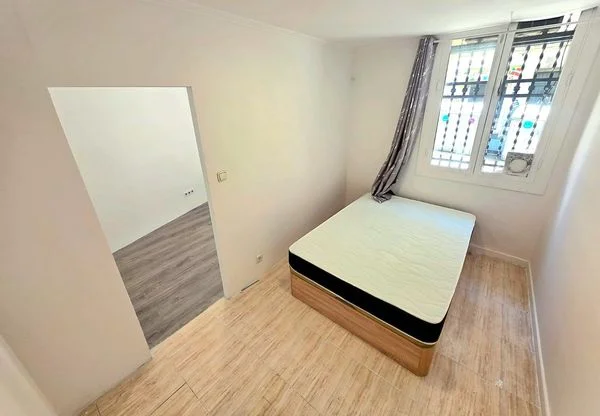 Ground-floor flat with rental upside